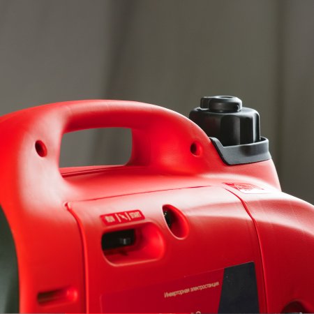 Инверторный генератор FUBAG PRI 2000 S в шумозащитном кожухе в Ростове-на-Дону фото